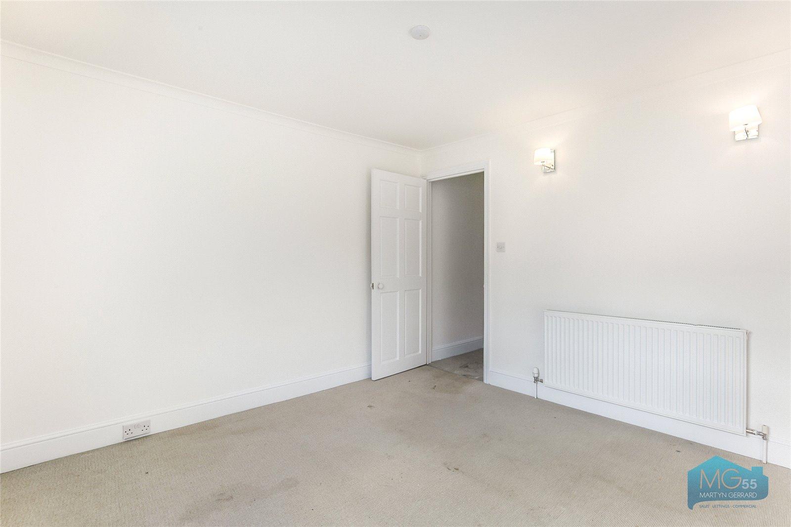 2 bedroom Terraced House to rent - Martyn Gerrard