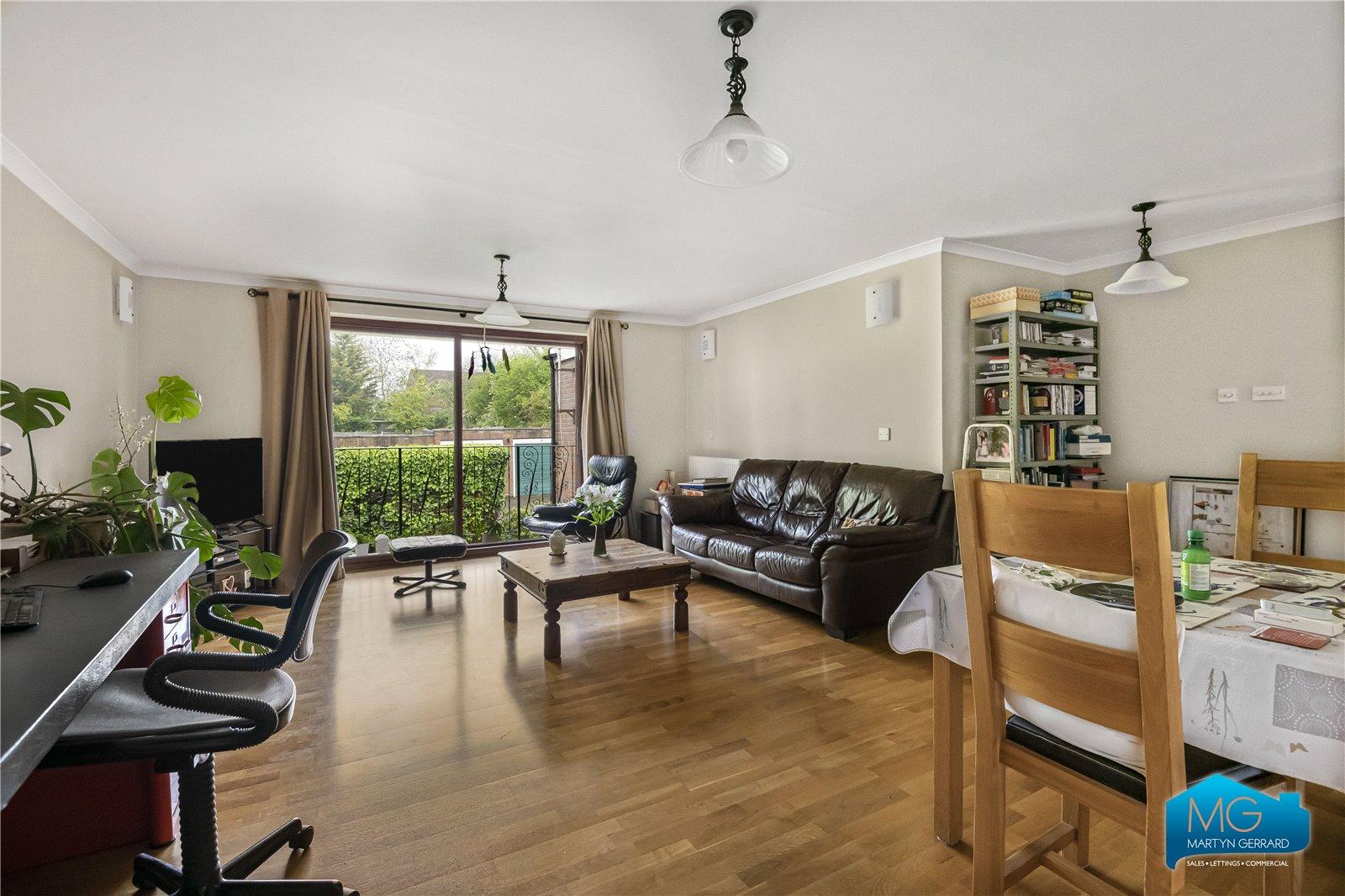 2 bedroom Apartment to rent - Martyn Gerrard