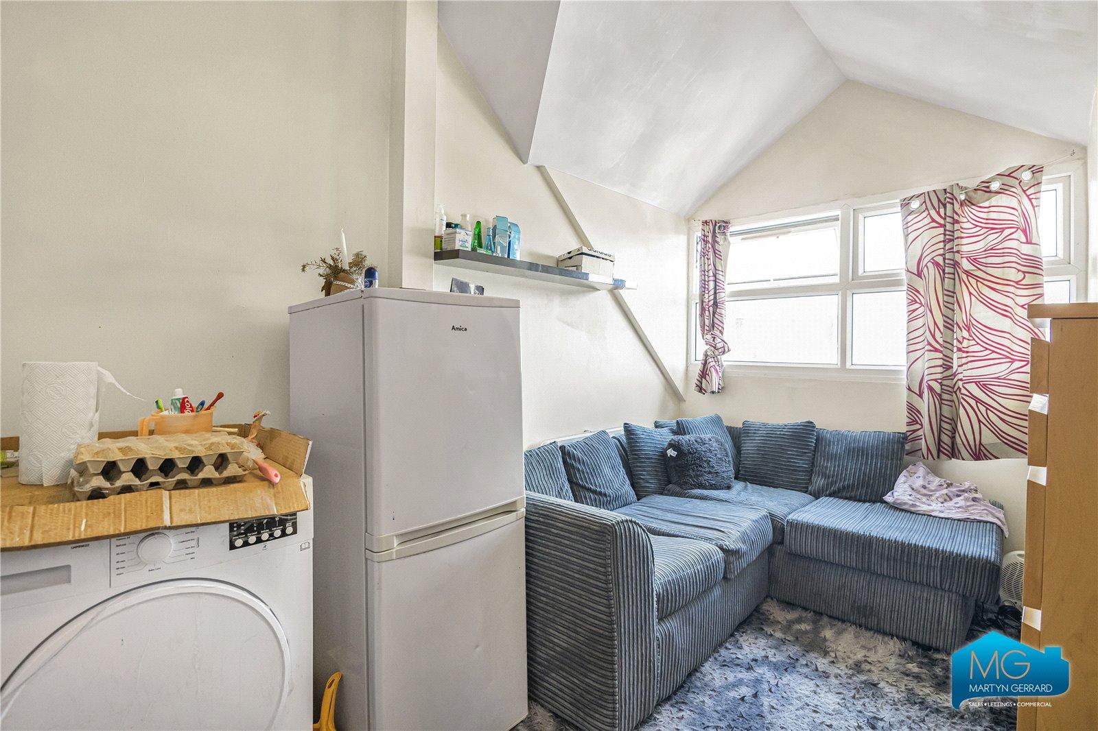 1 bedroom Apartment to rent - Martyn Gerrard