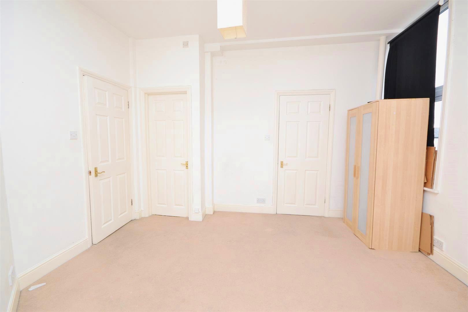 1 bedroom Apartment to rent - Martyn Gerrard