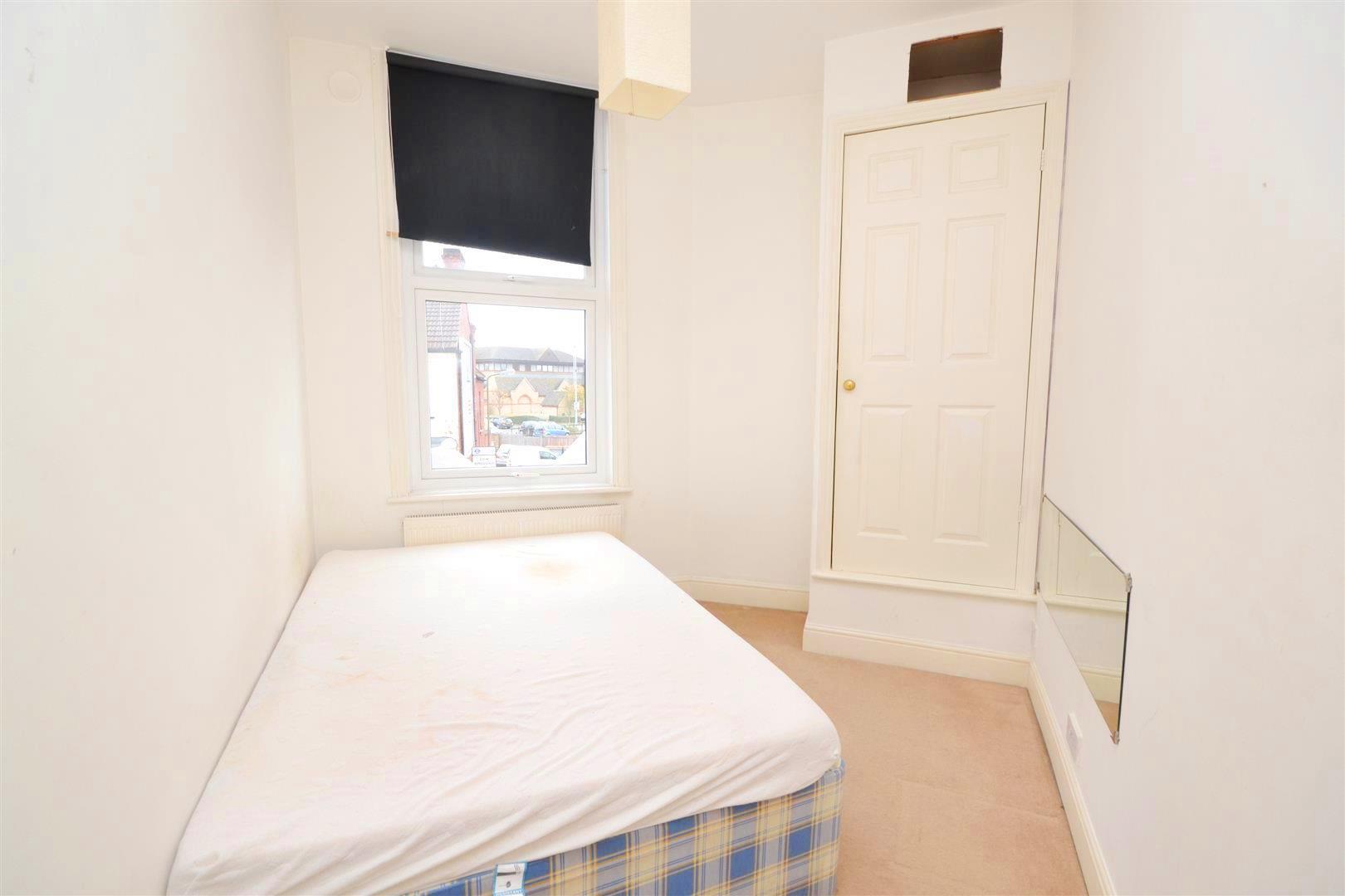 1 bedroom Apartment to rent - Martyn Gerrard