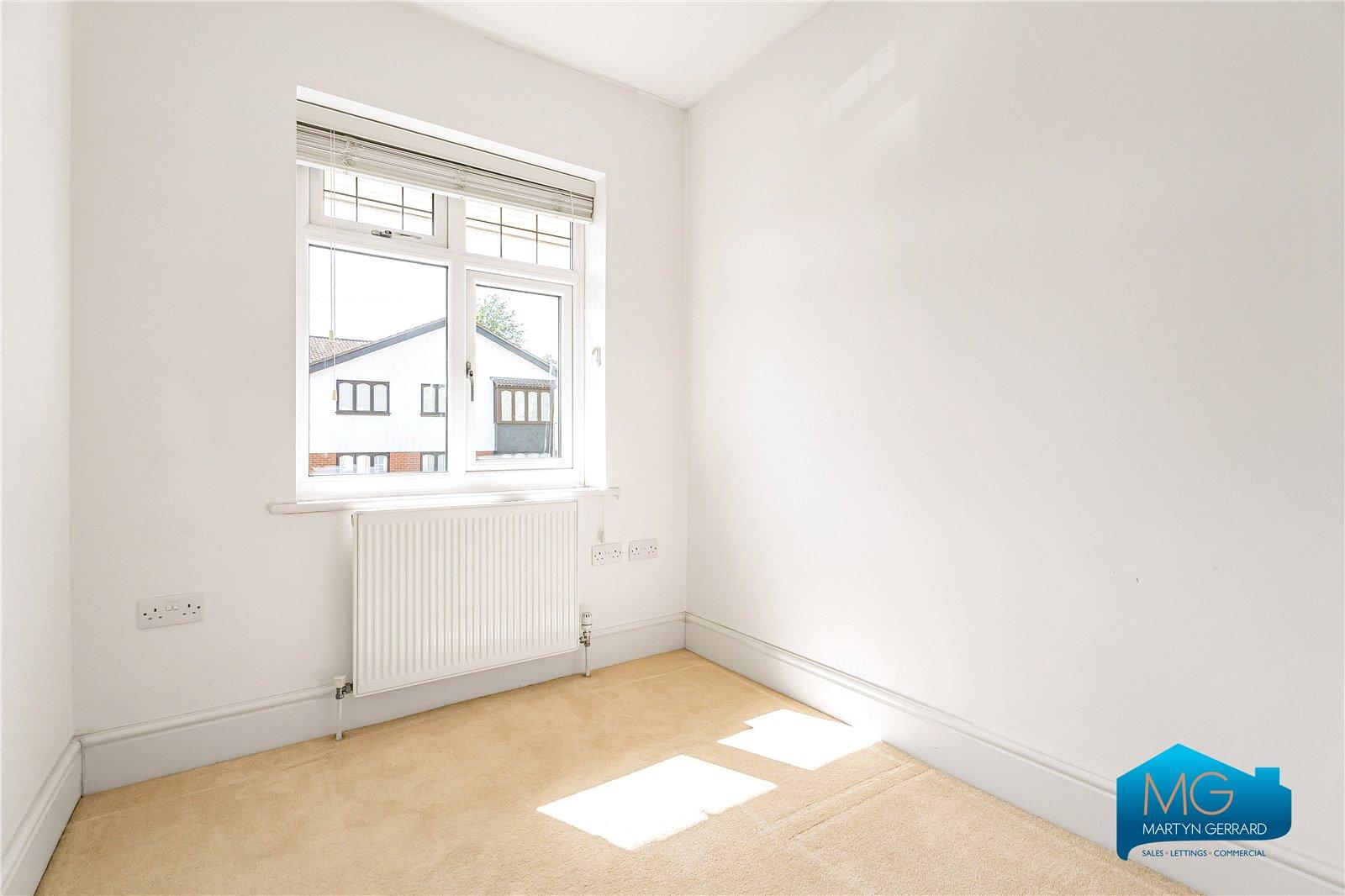 5 bedroom Detached House to rent - Martyn Gerrard
