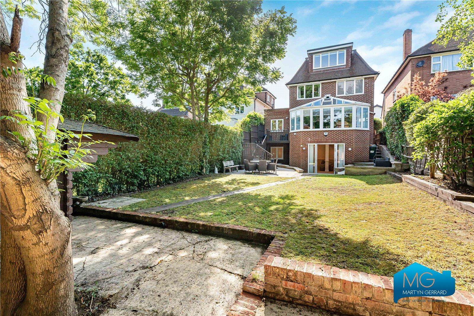 5 bedroom Detached House to rent - Martyn Gerrard