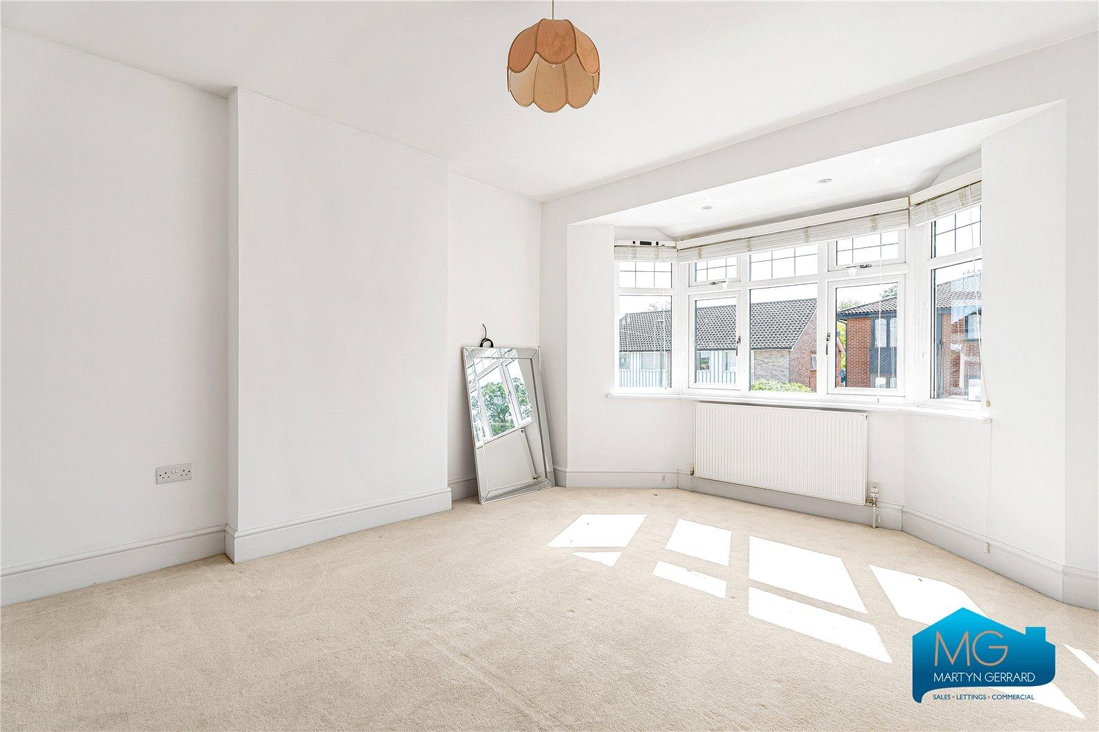 5 bedroom Detached House to rent - Martyn Gerrard
