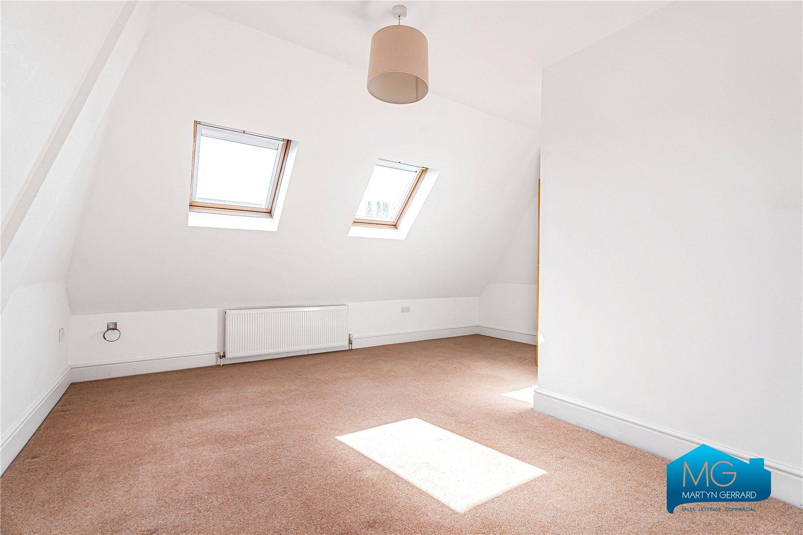 5 bedroom Detached House to rent - Martyn Gerrard