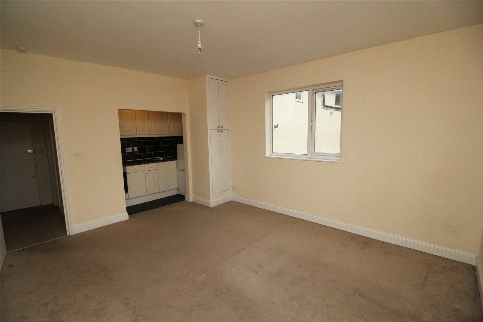 Apartment to rent - Martyn Gerrard