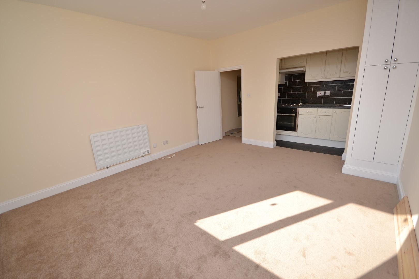 Apartment to rent - Martyn Gerrard