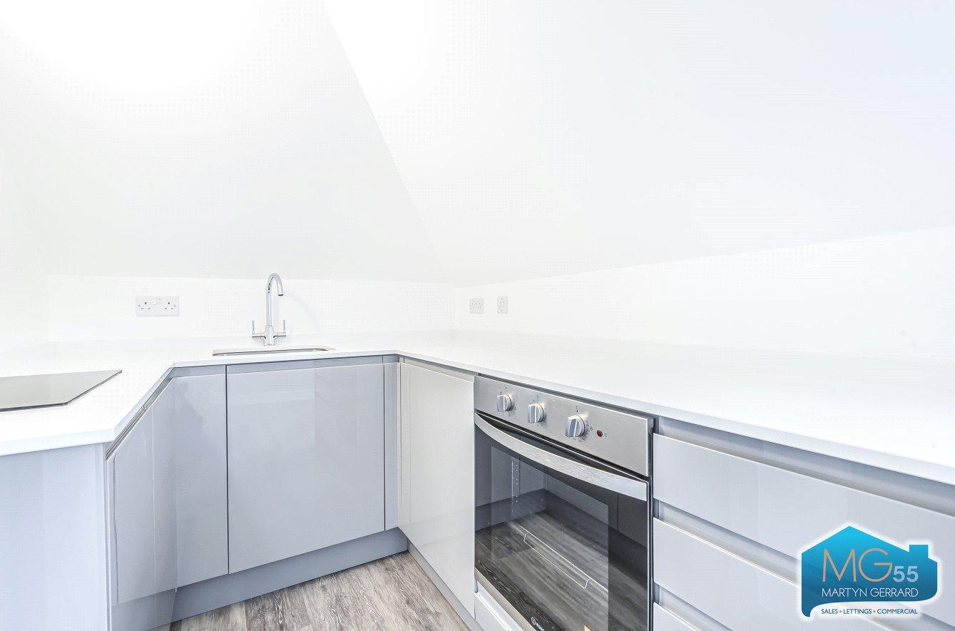 2 bedroom Apartment to rent - Martyn Gerrard