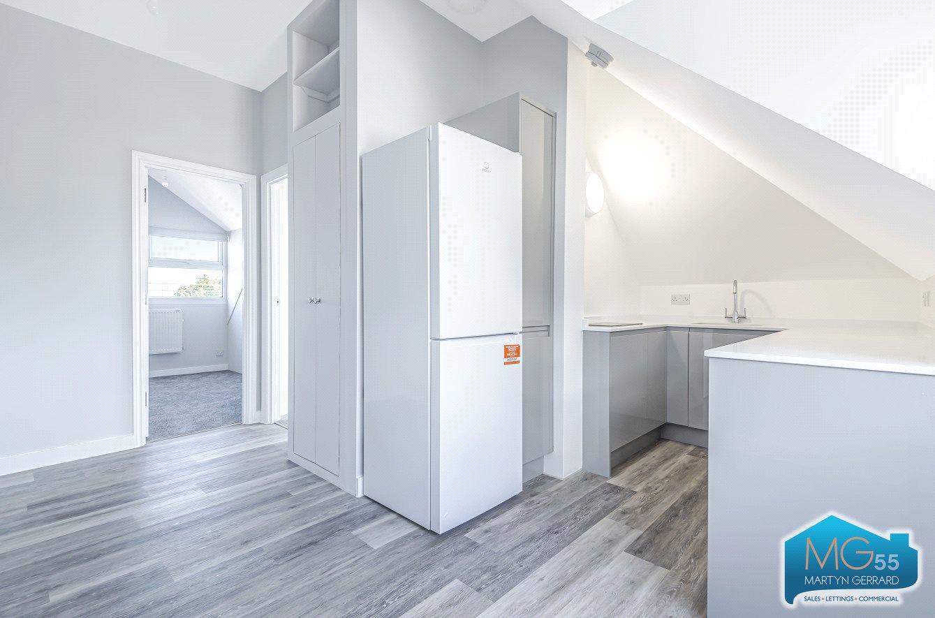 2 bedroom Apartment to rent - Martyn Gerrard