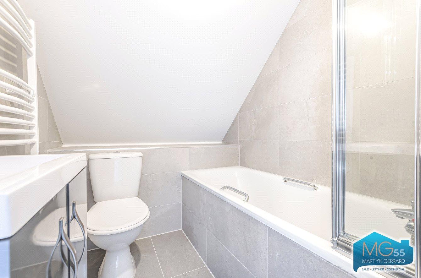 2 bedroom Apartment to rent - Martyn Gerrard