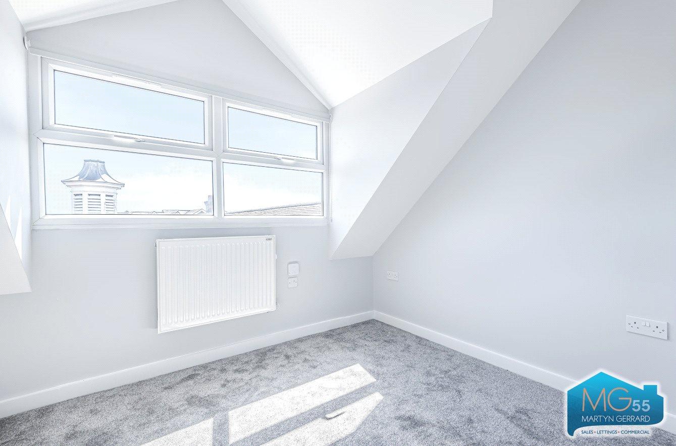 2 bedroom Apartment to rent - Martyn Gerrard