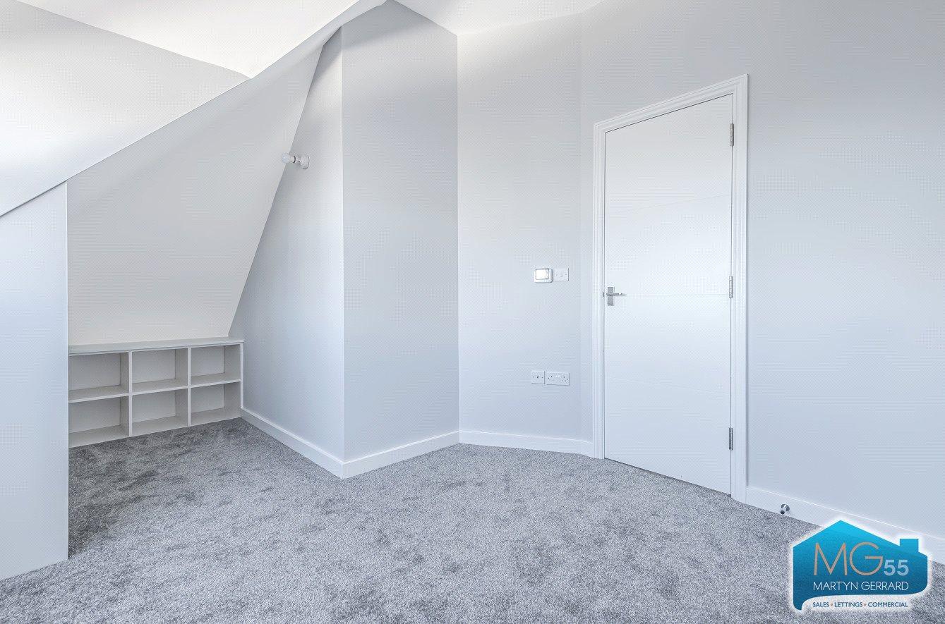 2 bedroom Apartment to rent - Martyn Gerrard