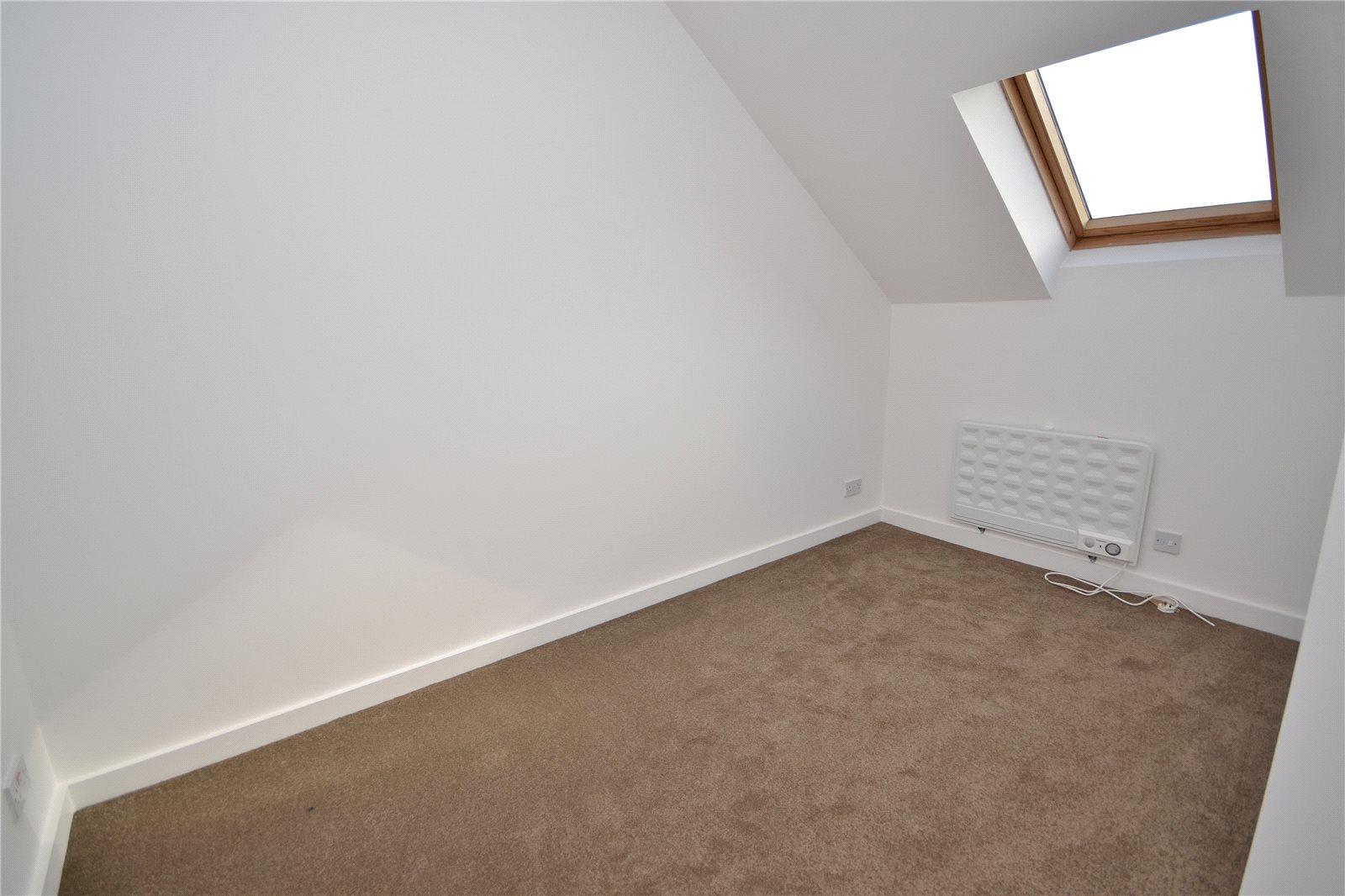 1 bedroom Apartment to rent + ' - Martyn Gerrard