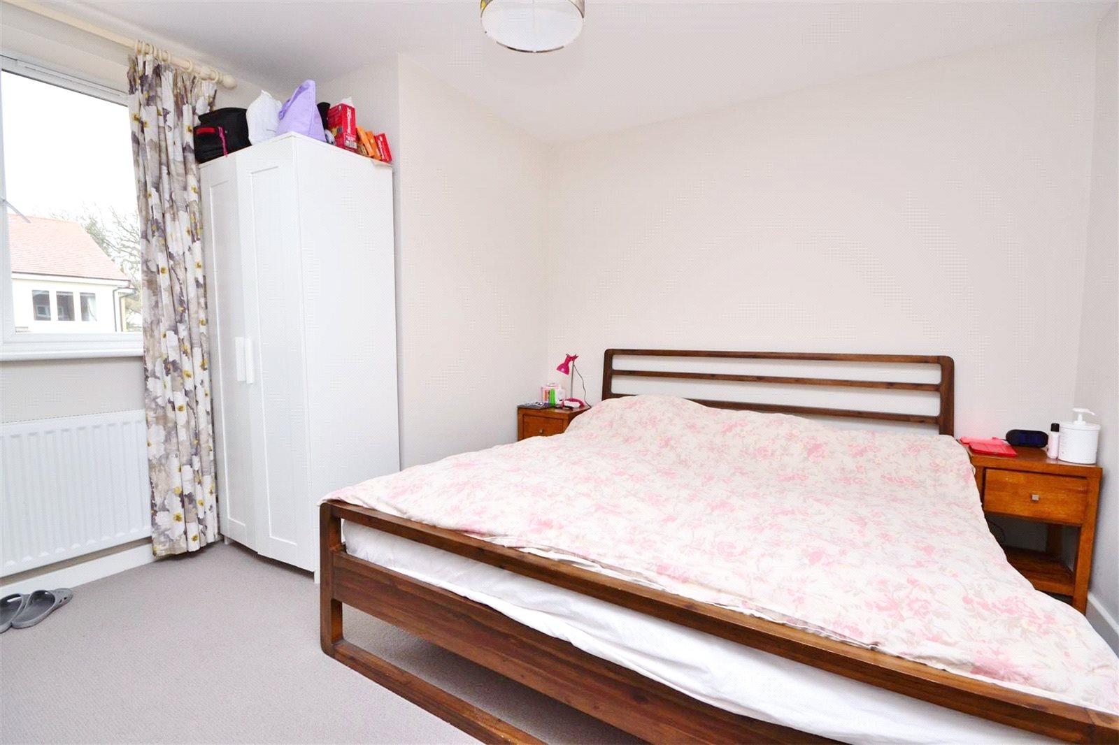 4 bedroom Semi-Detached House to rent - Martyn Gerrard