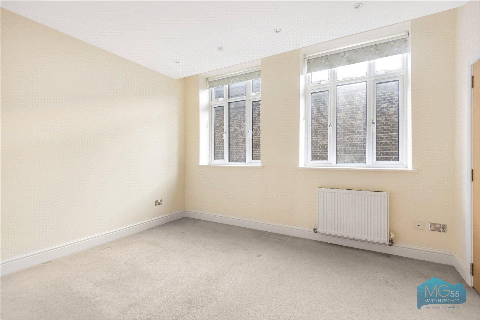 2 bedroom Apartment to rent - Martyn Gerrard