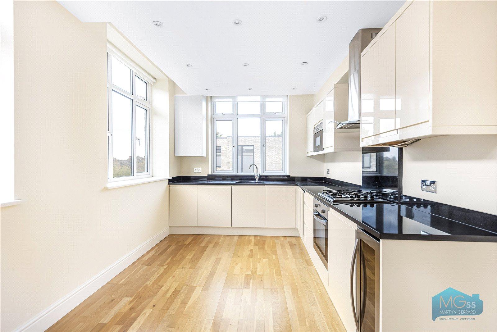 2 bedroom Apartment to rent - Martyn Gerrard