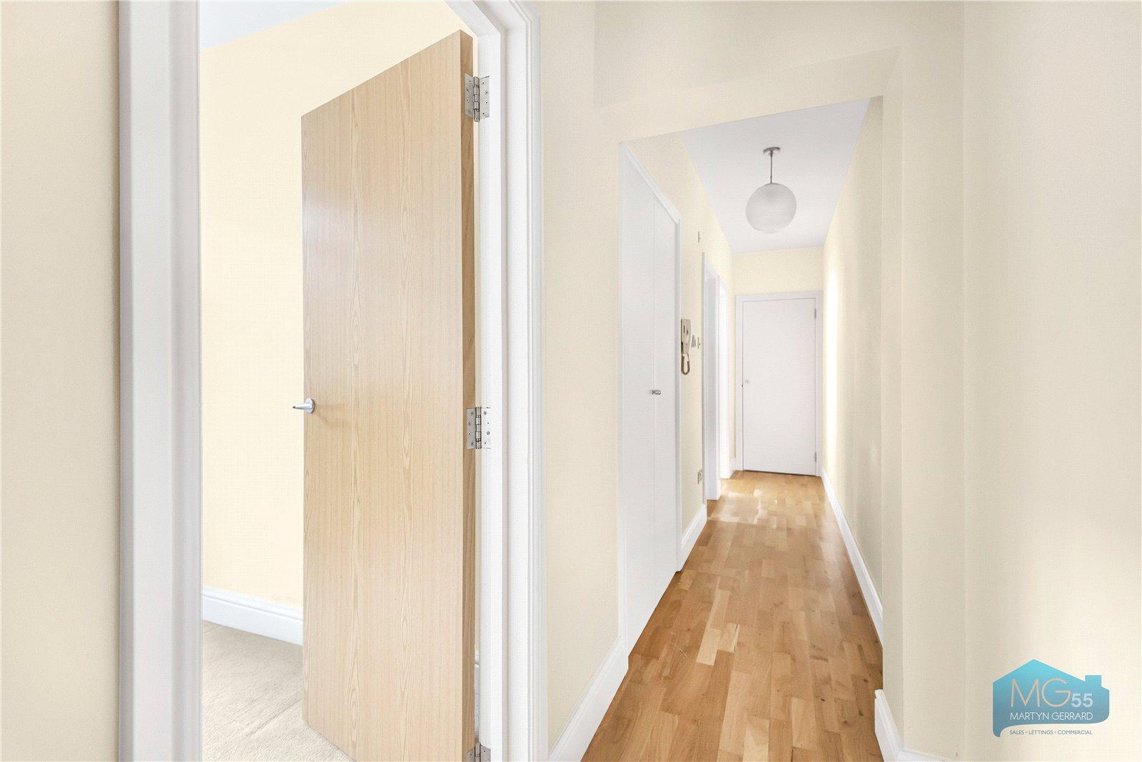 2 bedroom Apartment to rent - Martyn Gerrard