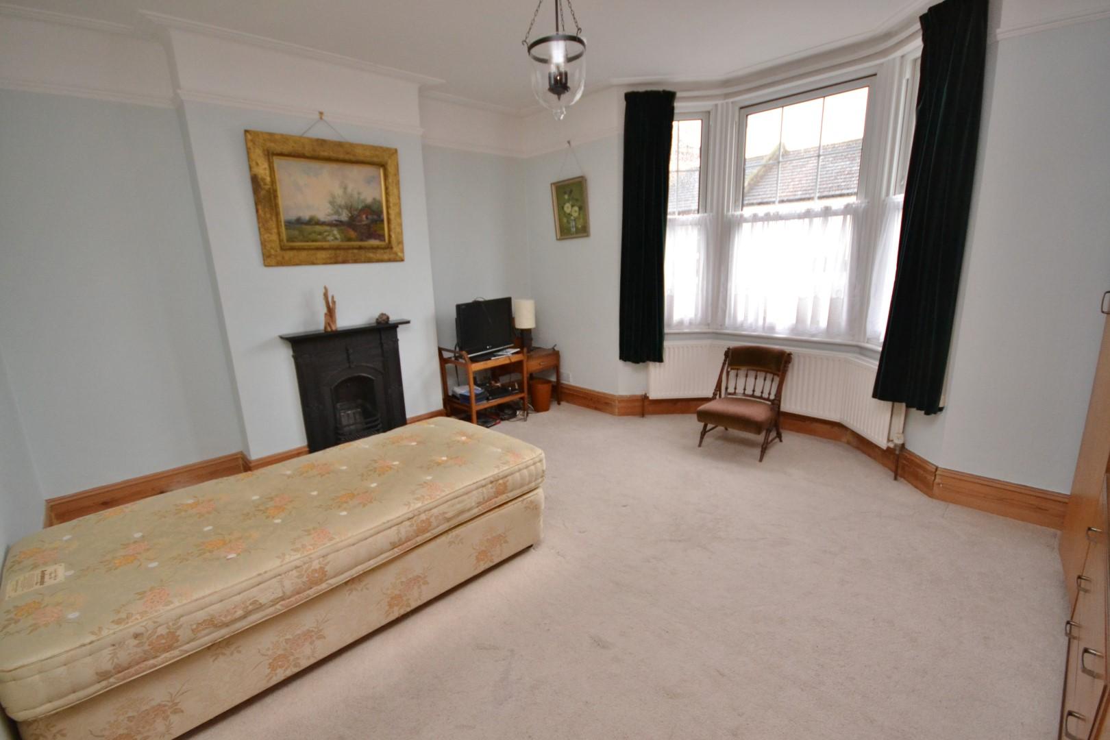 3 bedroom Detached House to rent - Martyn Gerrard