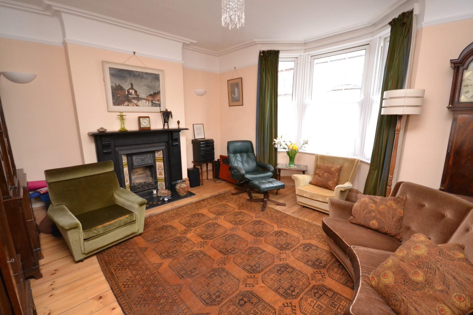 3 bedroom Detached House to rent - Martyn Gerrard