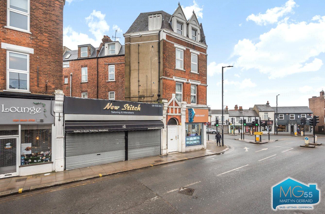 2 bedroom Apartment to rent - Martyn Gerrard