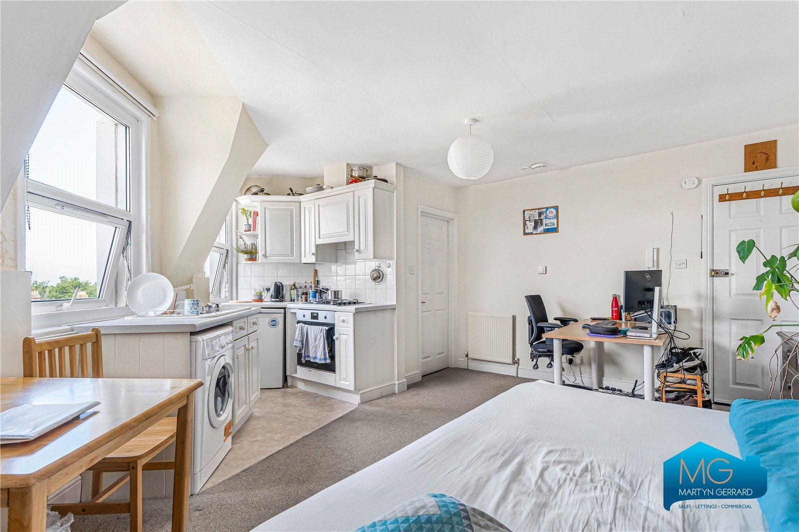 Apartment to rent - Martyn Gerrard