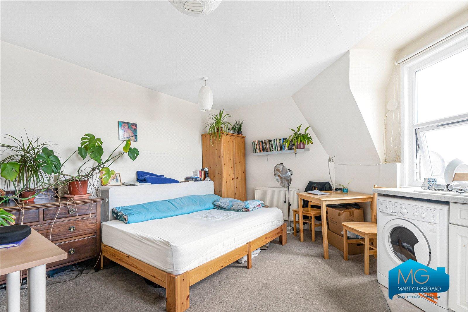 Apartment to rent - Martyn Gerrard