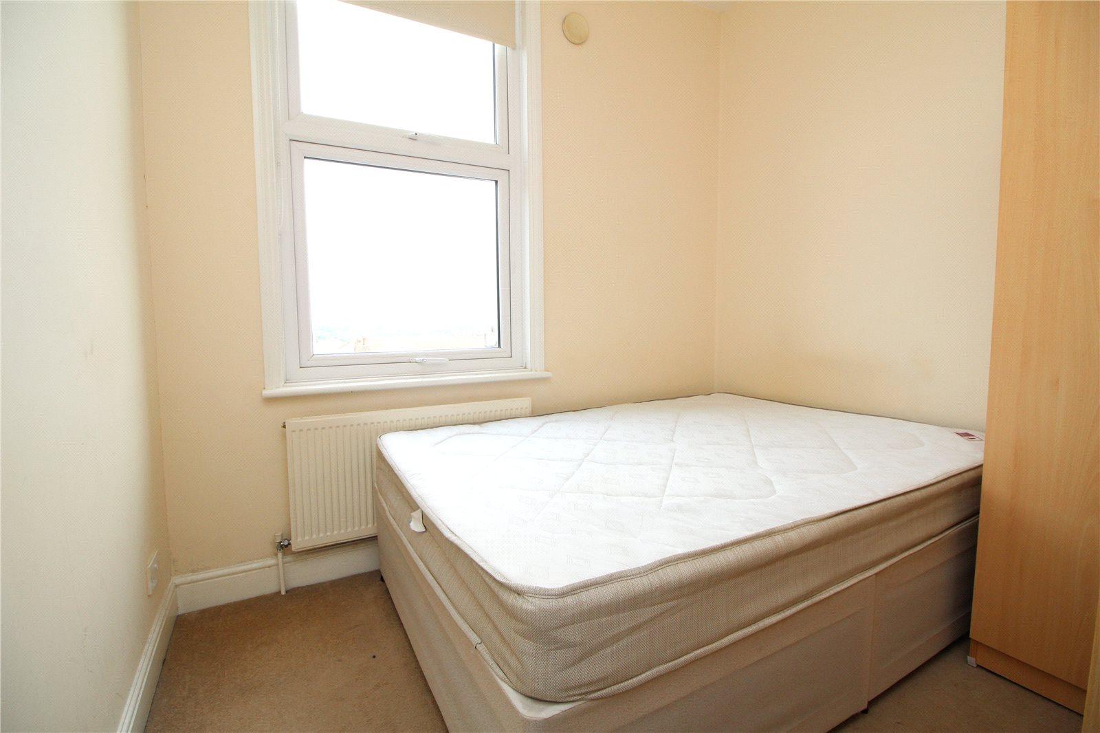 2 bedroom Apartment to rent - Martyn Gerrard