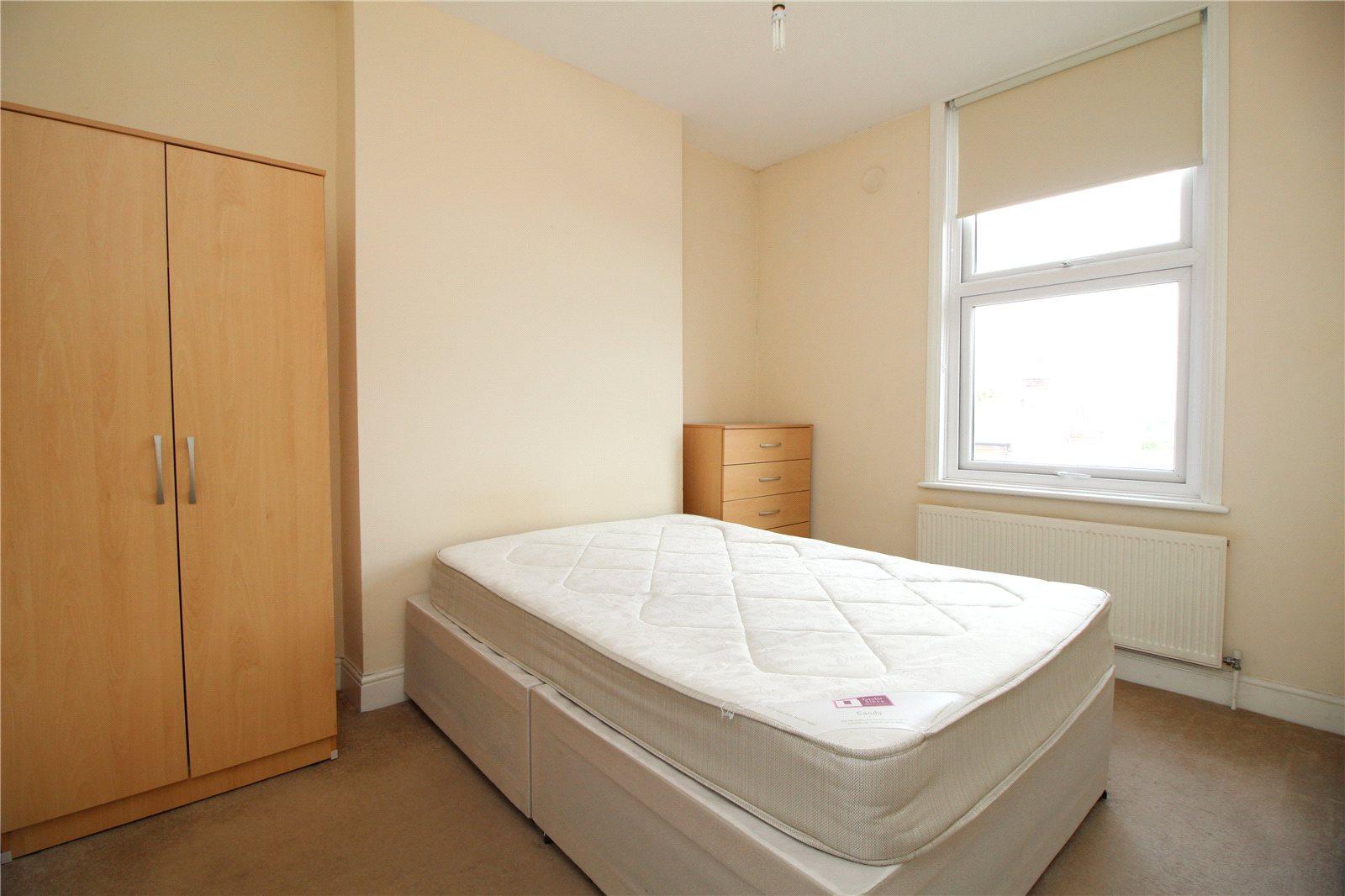 2 bedroom Apartment to rent - Martyn Gerrard
