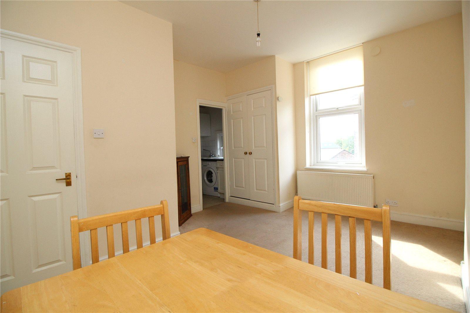 2 bedroom Apartment to rent + ' - Martyn Gerrard