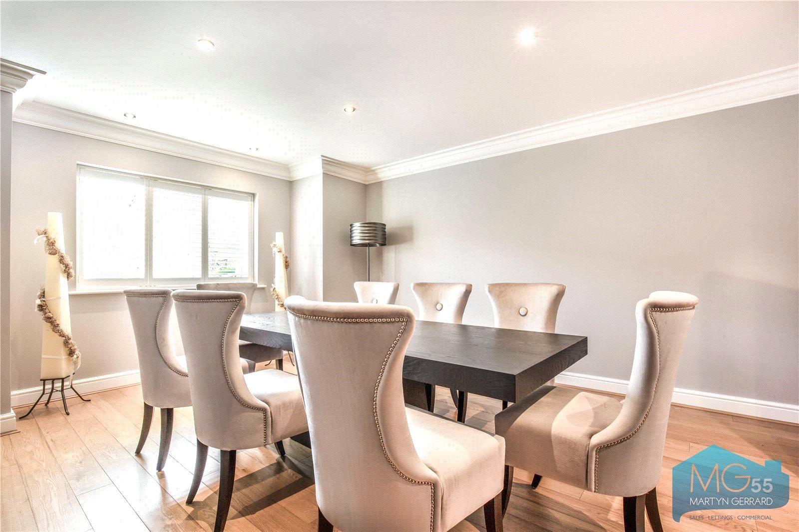 6 bedroom Detached House to rent - Martyn Gerrard