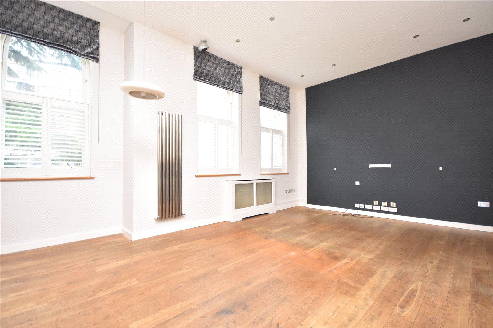 2 bedroom Apartment to rent - Martyn Gerrard