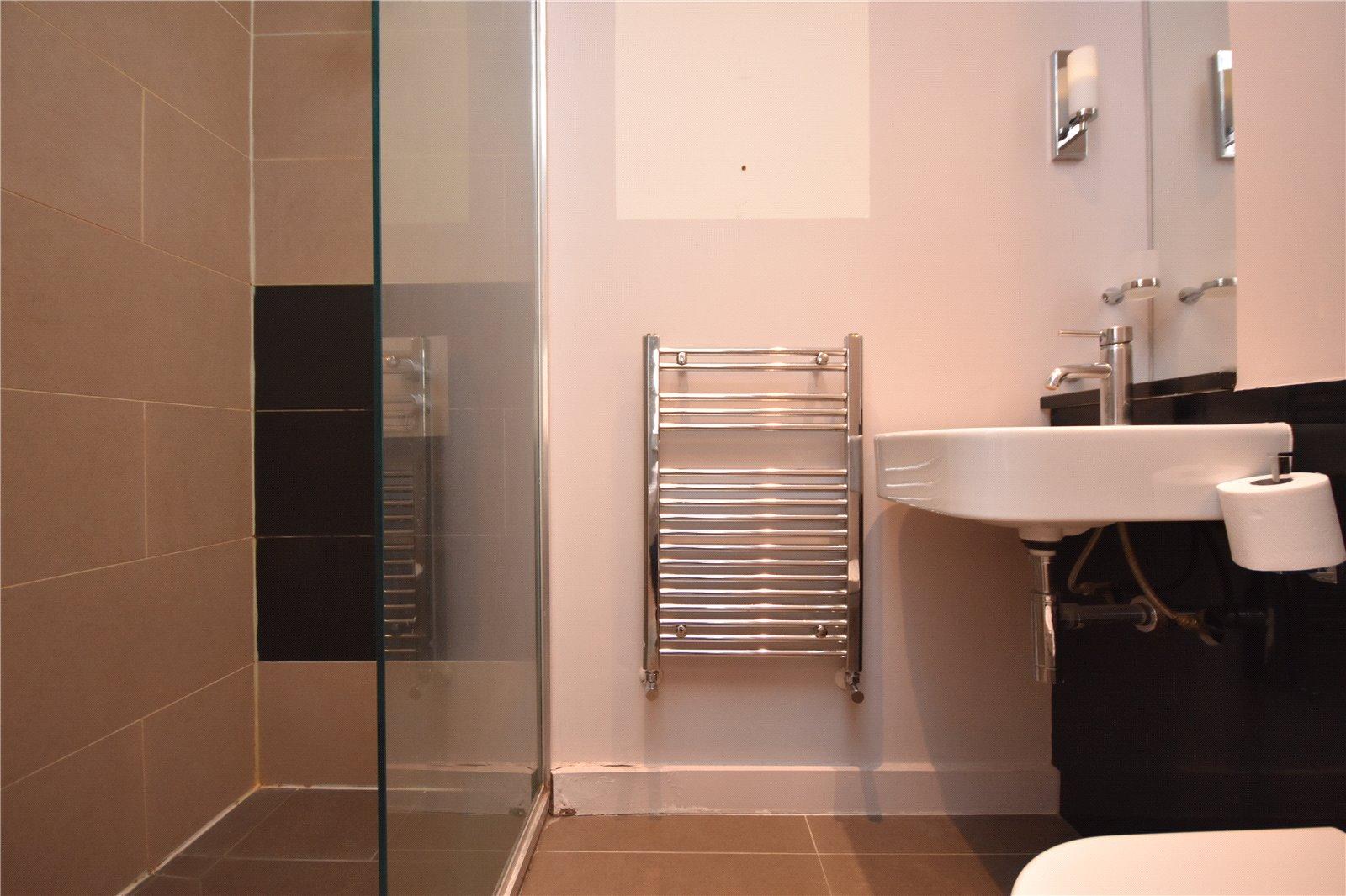 2 bedroom Apartment to rent - Martyn Gerrard