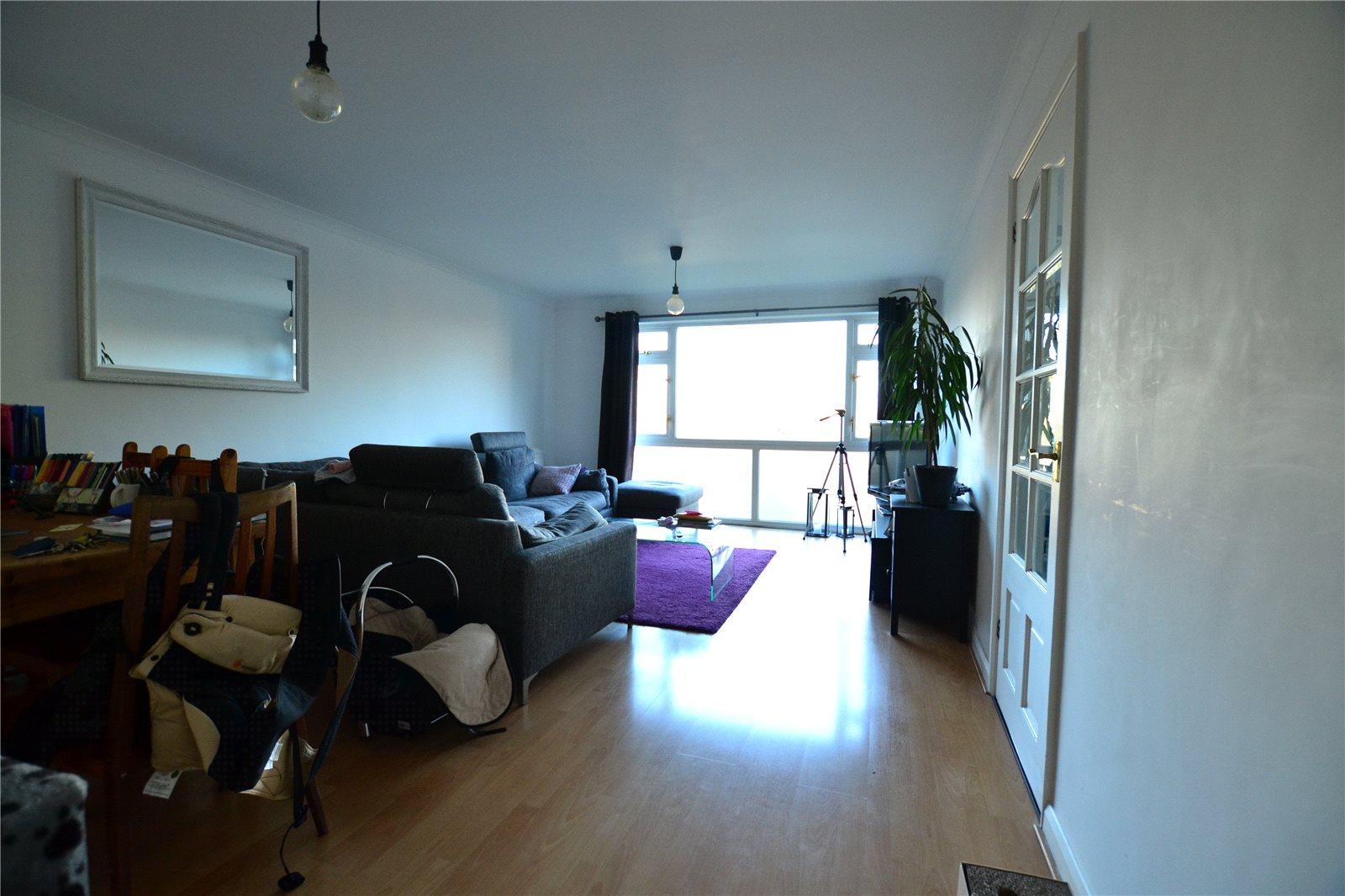 2 bedroom Apartment to rent - Martyn Gerrard