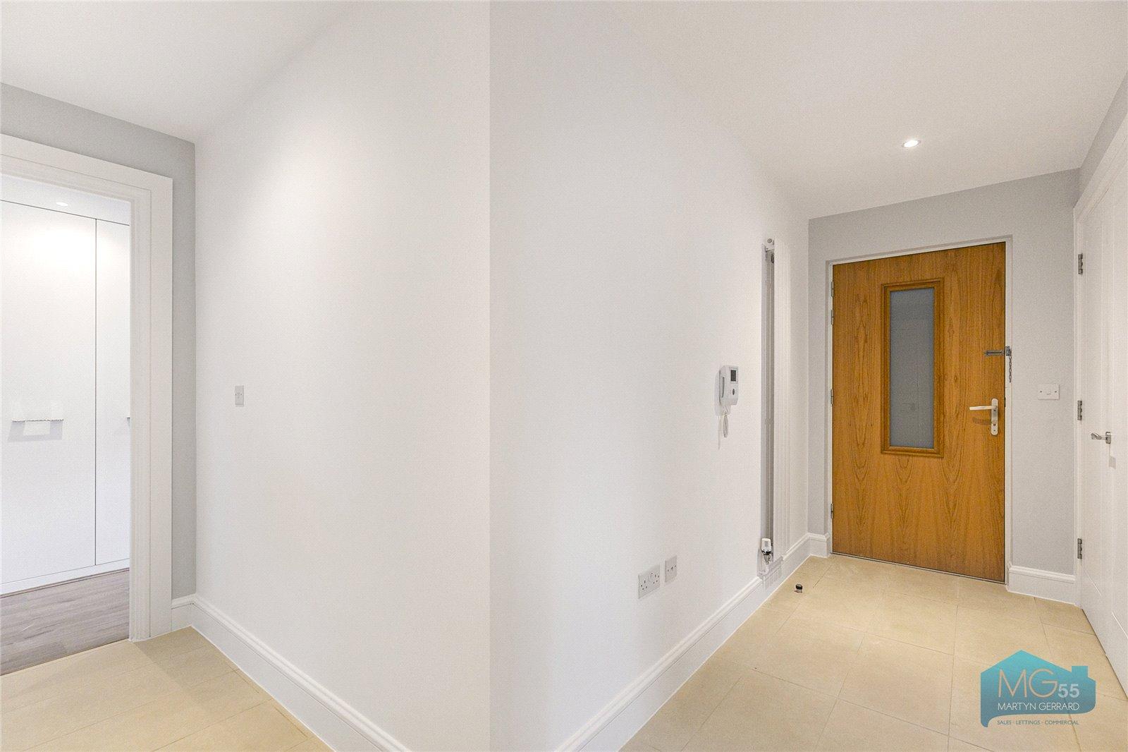 2 bedroom Ground Floor Flat to rent - Martyn Gerrard