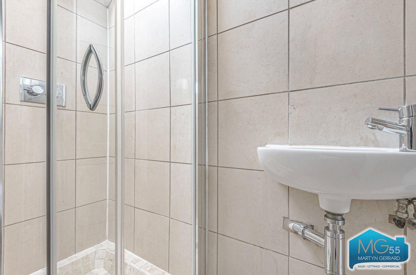 3 bedroom Apartment to rent - Martyn Gerrard