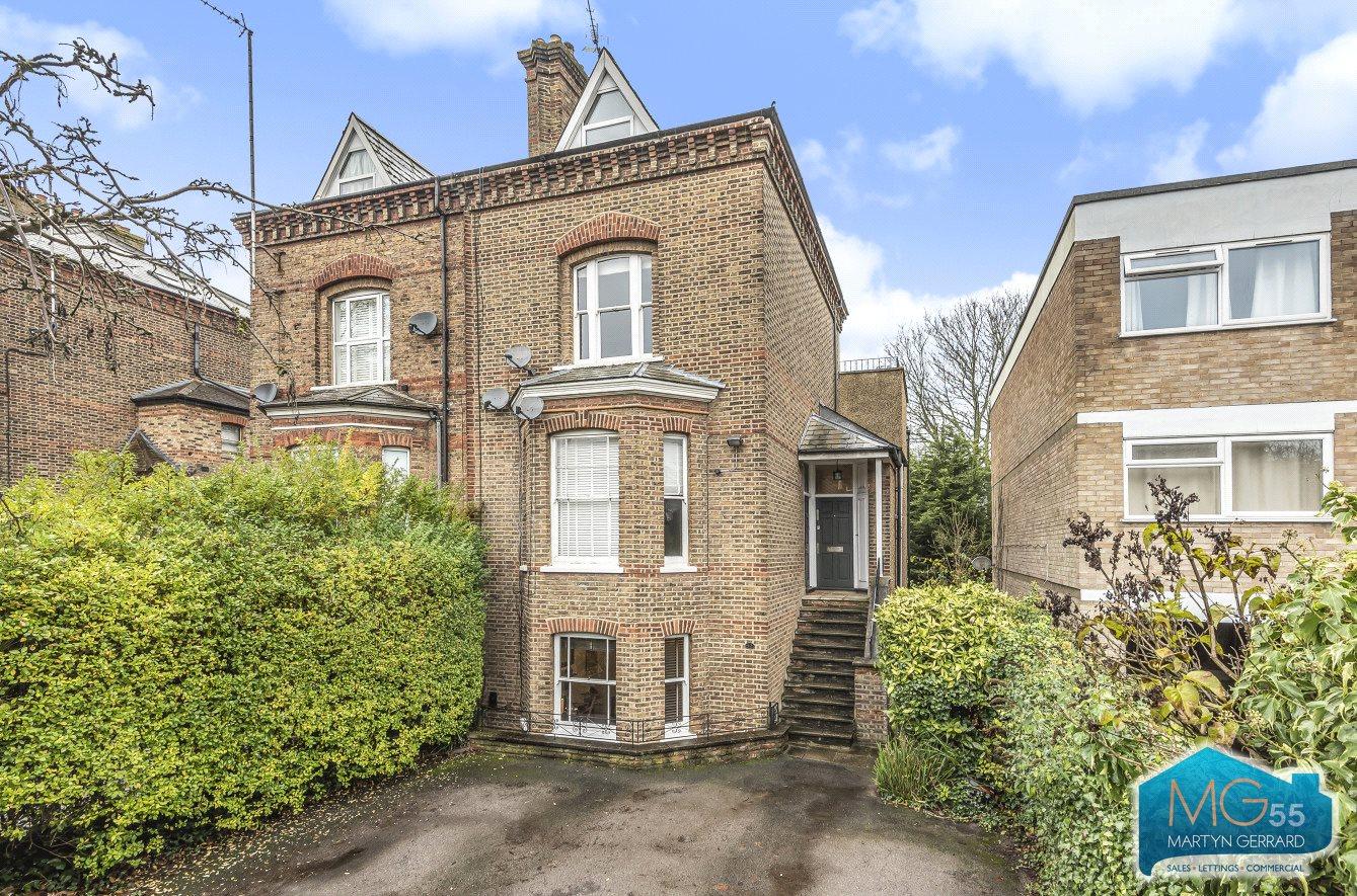 3 bedroom Apartment to rent - Martyn Gerrard