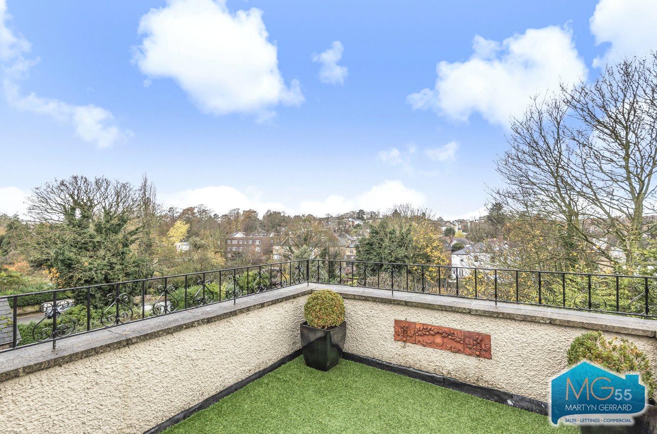 3 bedroom Apartment to rent - Martyn Gerrard