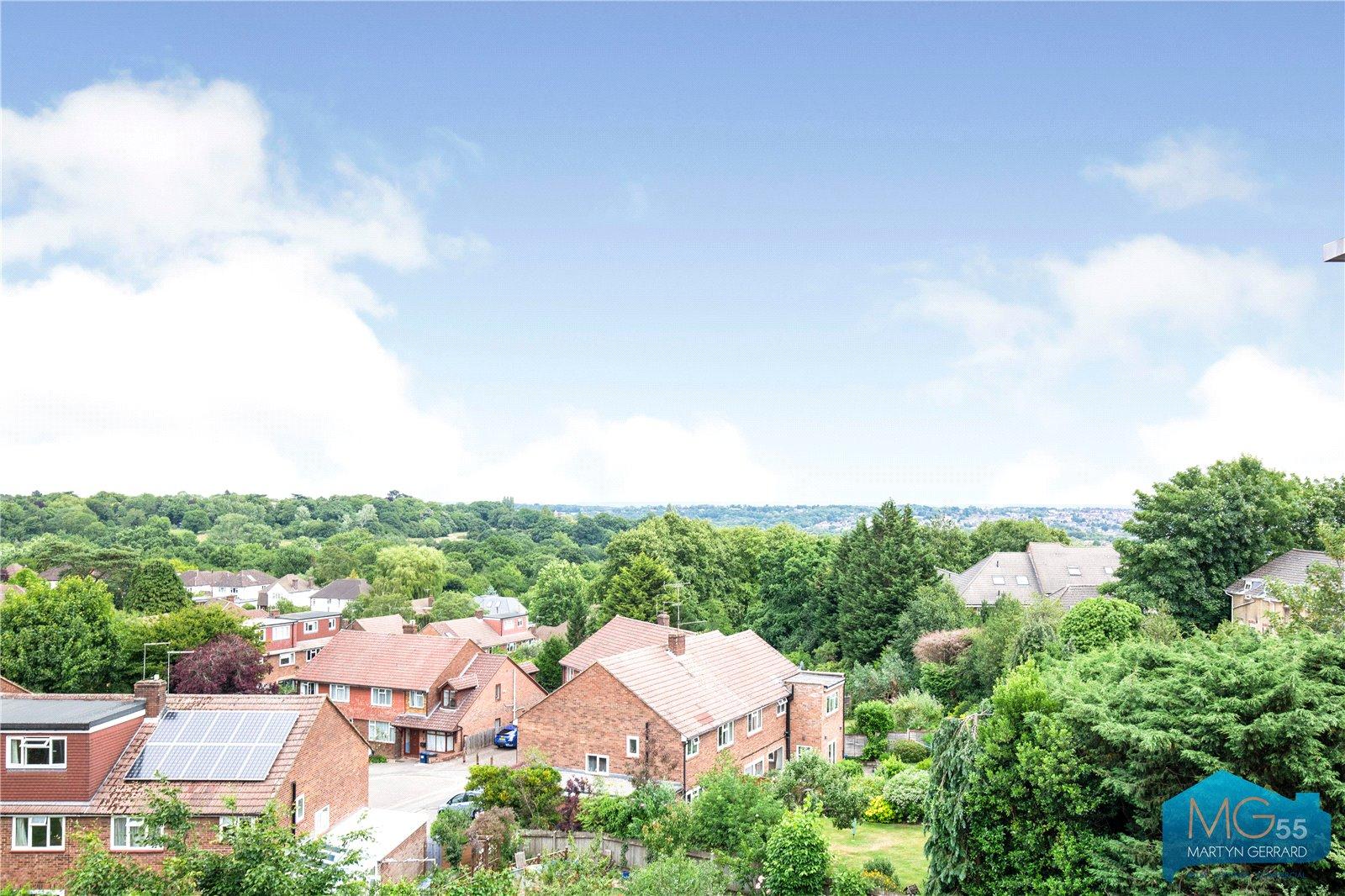 2 bedroom Apartment to rent - Martyn Gerrard