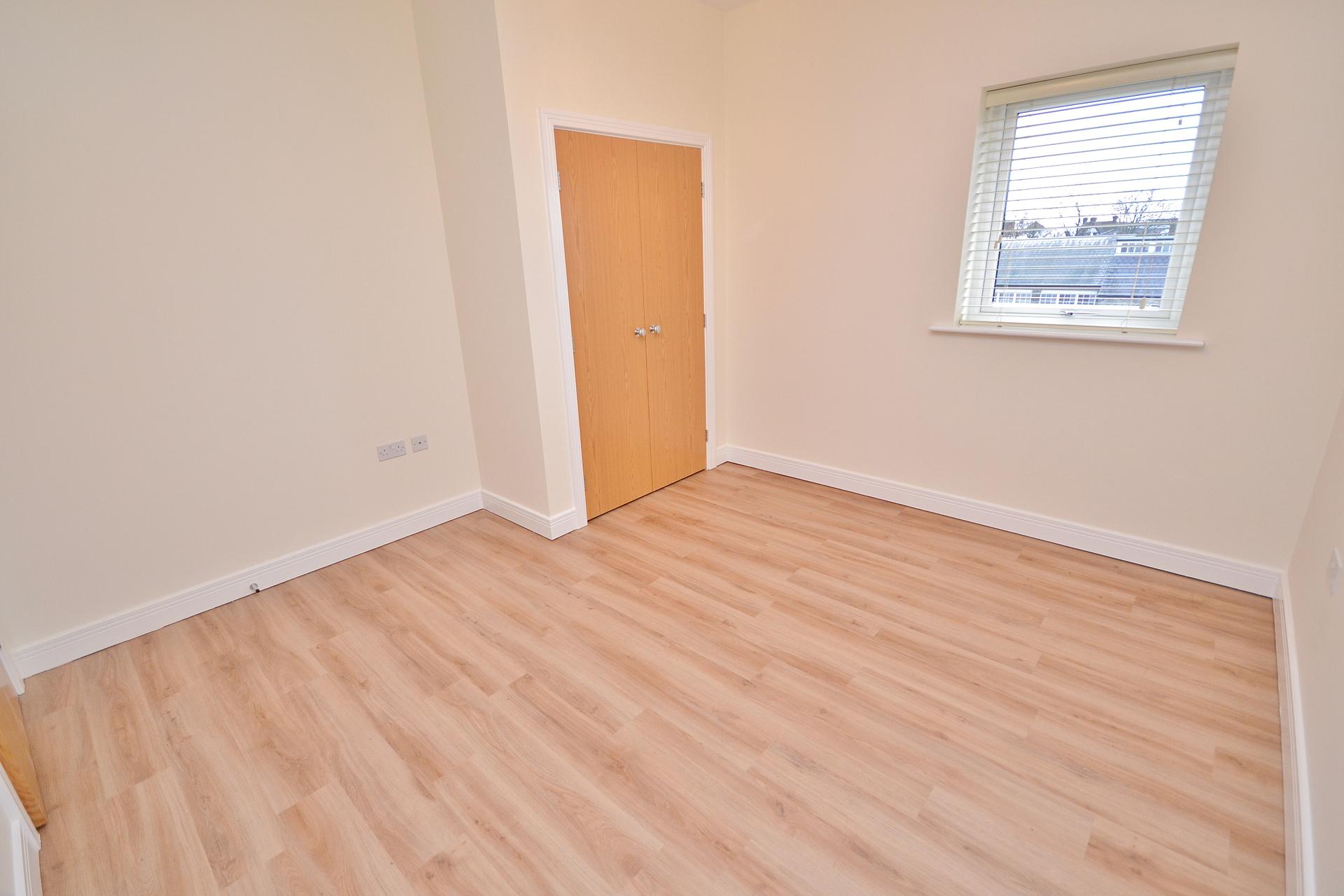 2 bedroom Apartment to rent - Martyn Gerrard