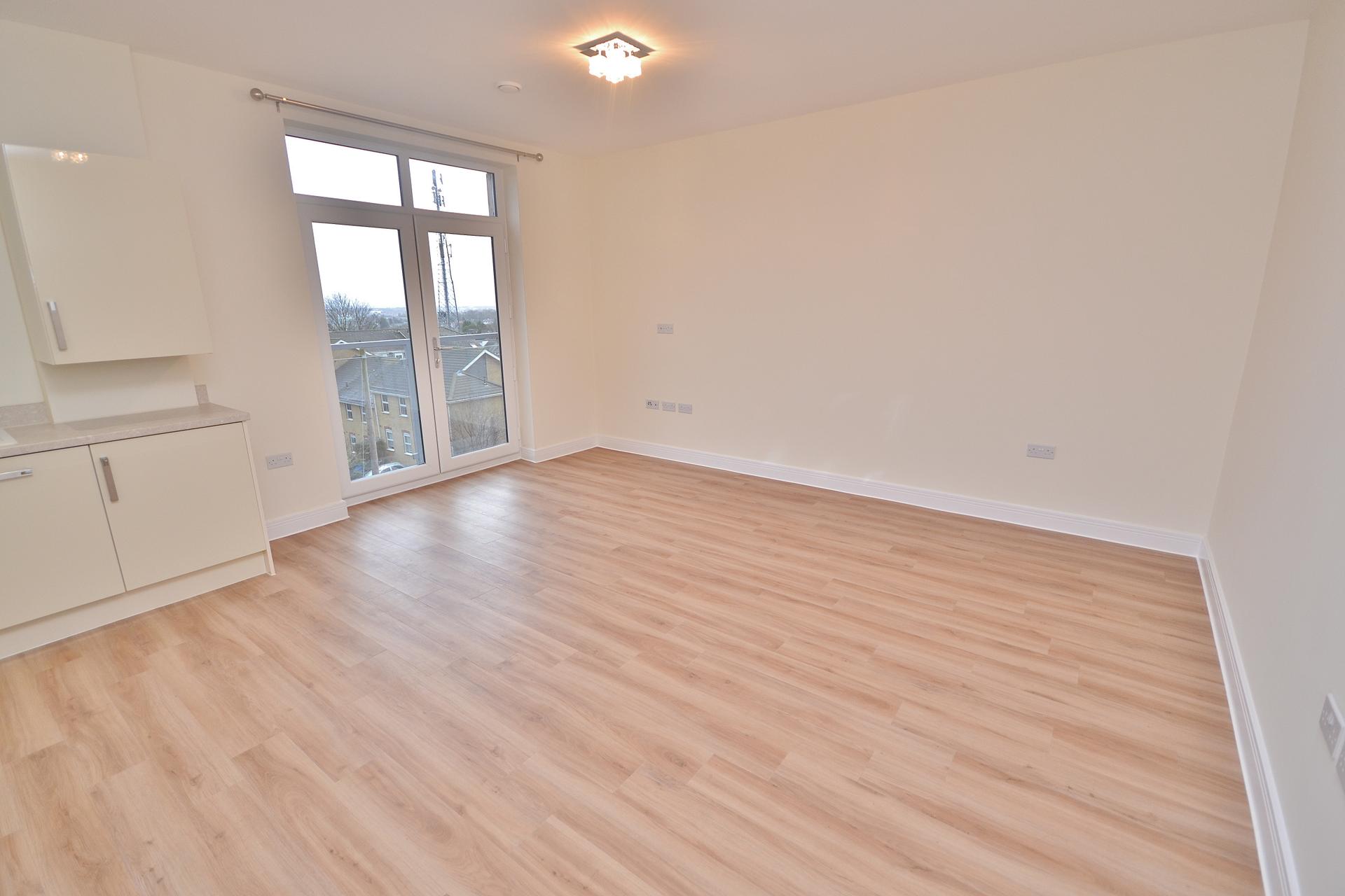 2 bedroom Apartment to rent - Martyn Gerrard
