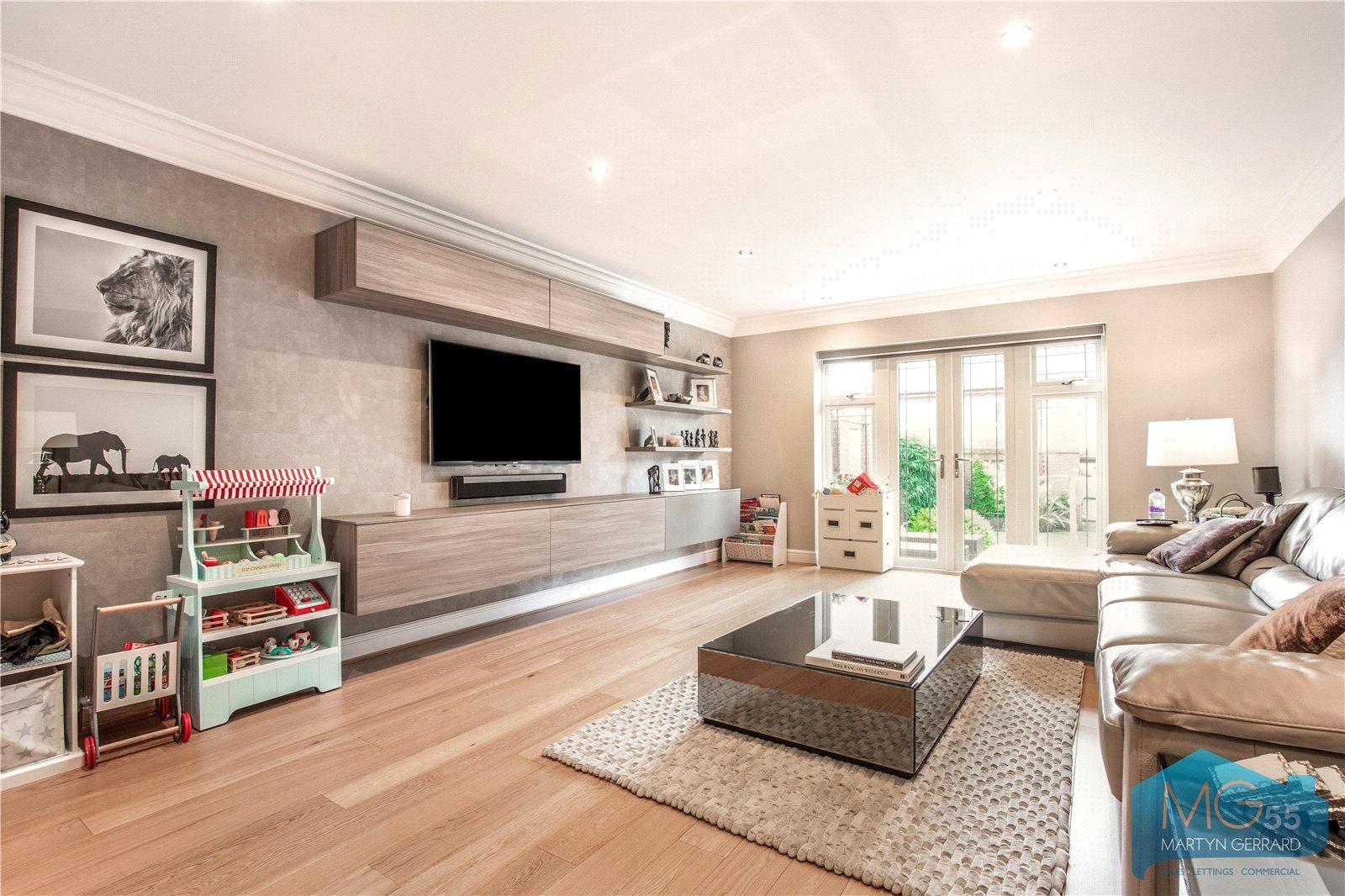 6 bedroom Detached House to rent - Martyn Gerrard
