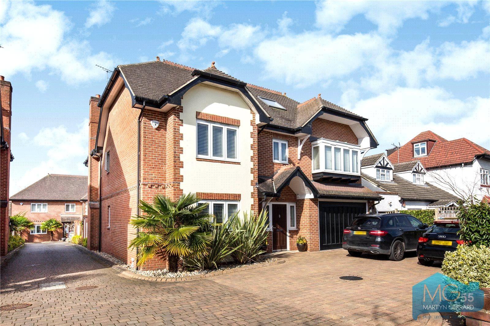 6 bedroom Detached House to rent - Martyn Gerrard