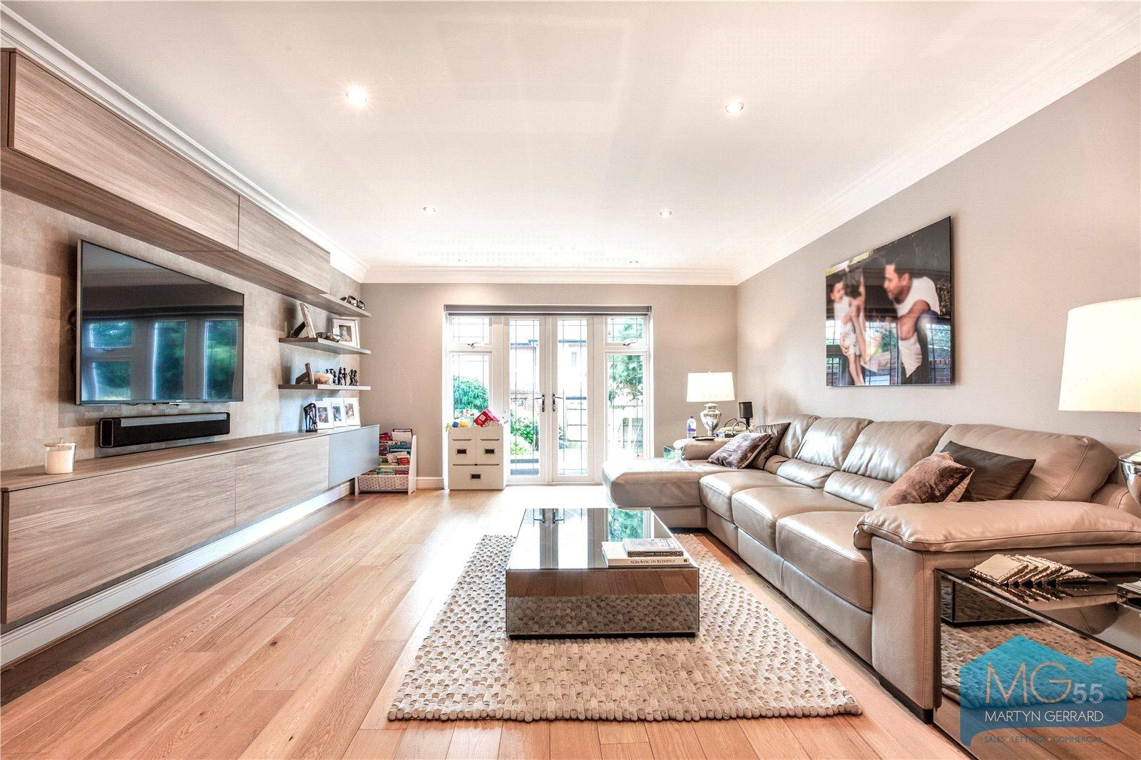 6 bedroom Detached House to rent - Martyn Gerrard