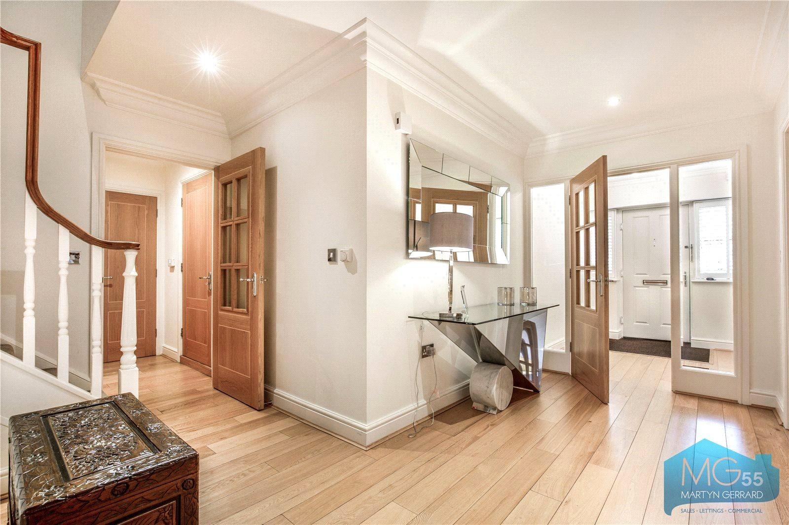 6 bedroom Detached House to rent - Martyn Gerrard