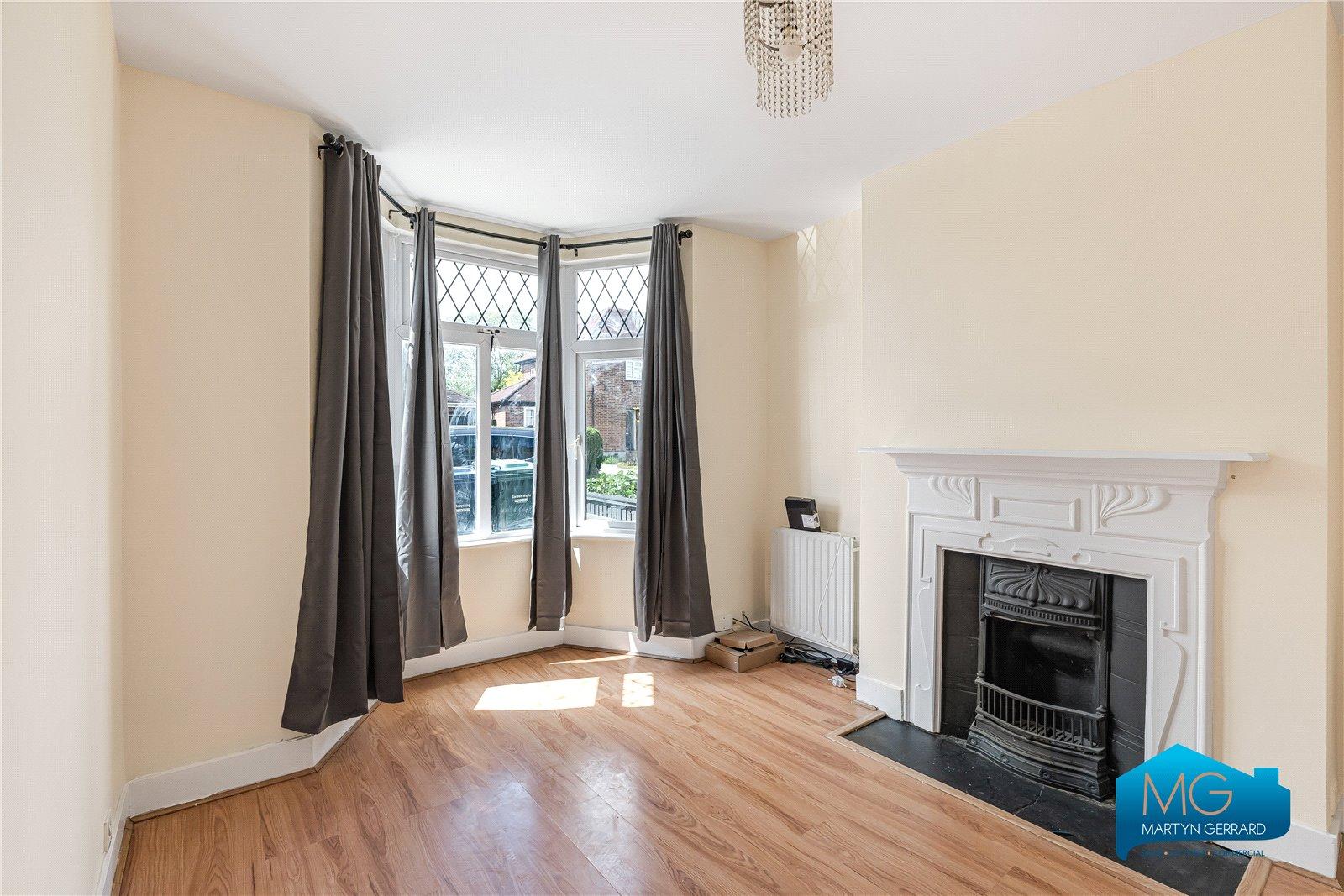 3 bedroom Terraced House to rent + ' - Martyn Gerrard