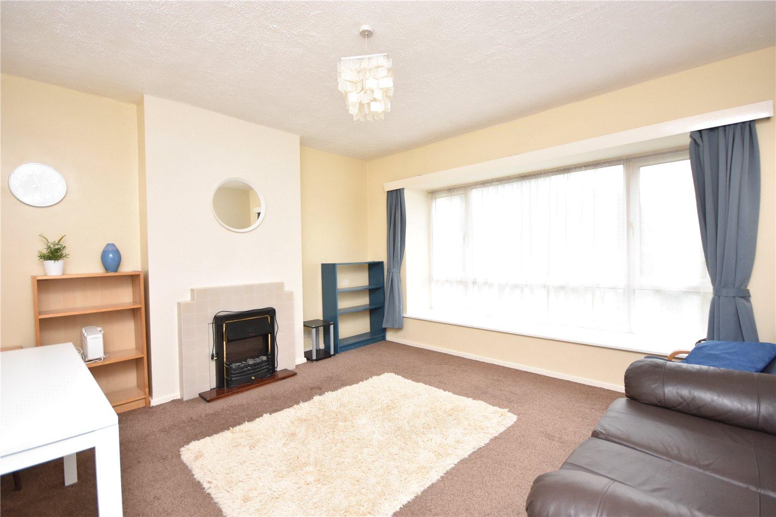 2 bedroom Ground Floor Flat to rent - Martyn Gerrard