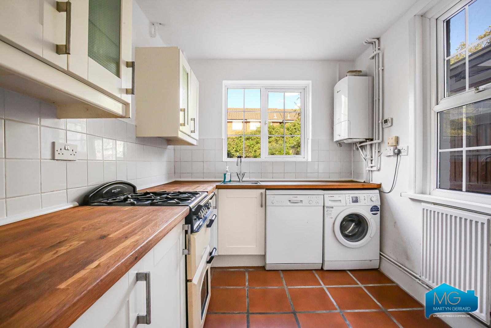 2 bedroom Terraced House to rent - Martyn Gerrard