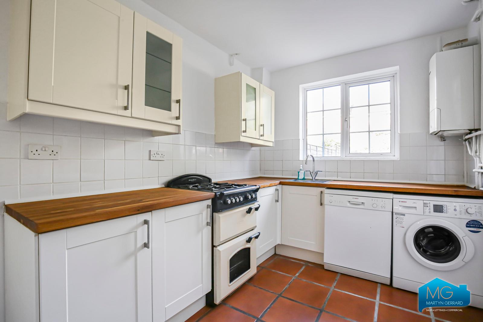 2 bedroom Terraced House to rent - Martyn Gerrard