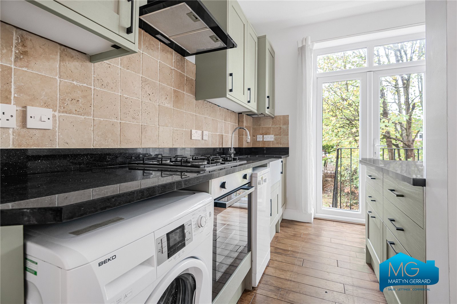 2 bedroom Apartment to rent - Martyn Gerrard