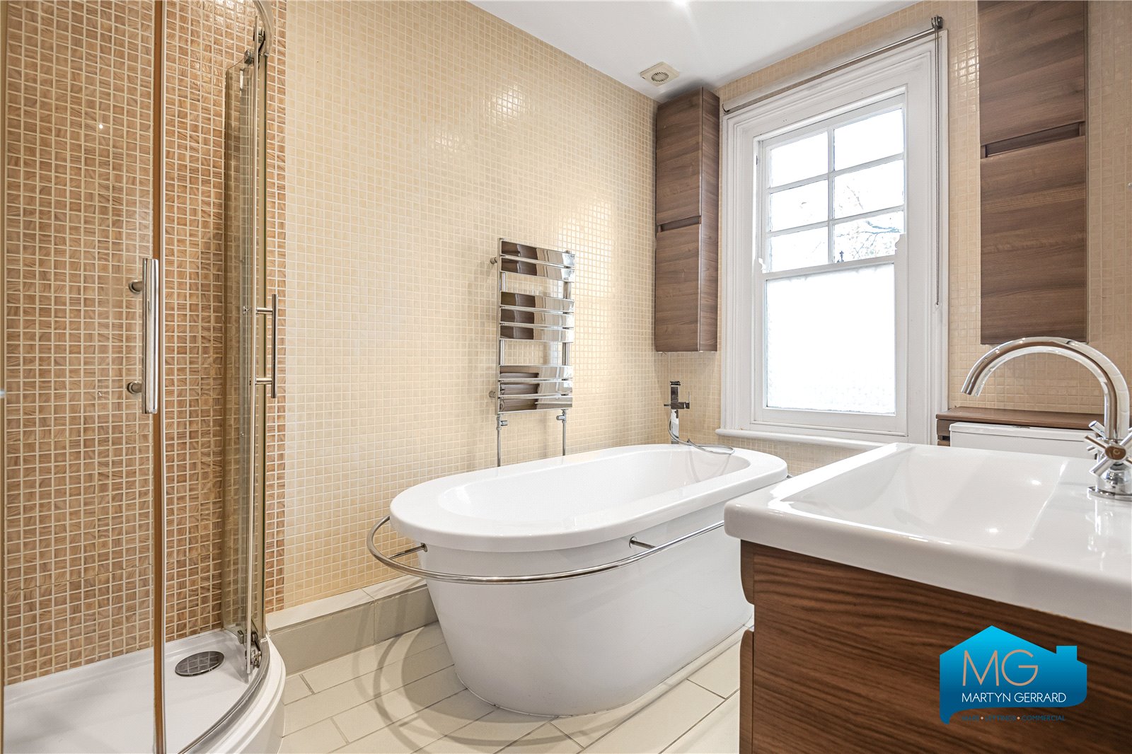 2 bedroom Apartment to rent - Martyn Gerrard